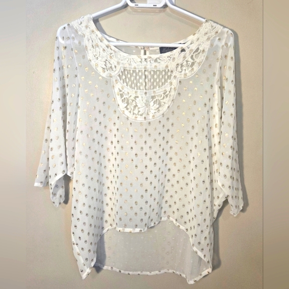 ⭐️Costa Blanca Collection White With Gold And Lace Sheer Top Size XL - Picture 1 of 3